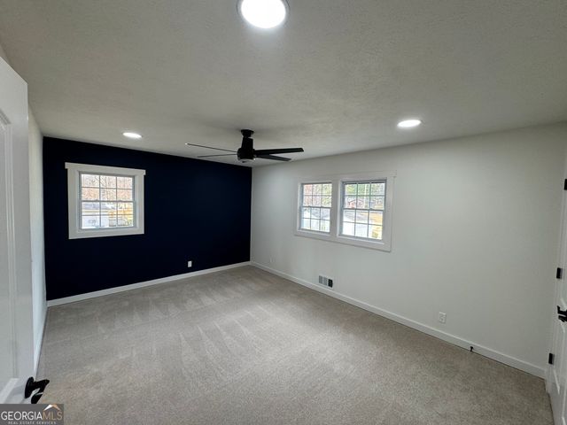 1390 White Oak Street SE, Conyers, GA 30013