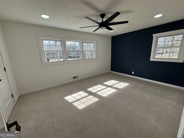 1390 White Oak Street SE, Conyers, GA 30013