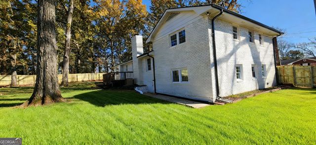 1390 White Oak Street SE, Conyers, GA 30013