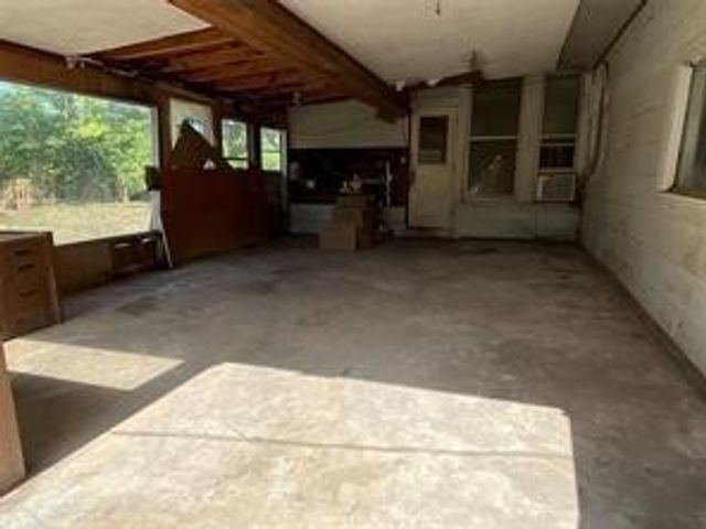 401 S Gardner Street, Whitewright, TX 75491