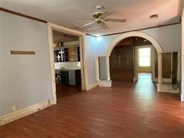 401 S Gardner Street, Whitewright, TX 75491