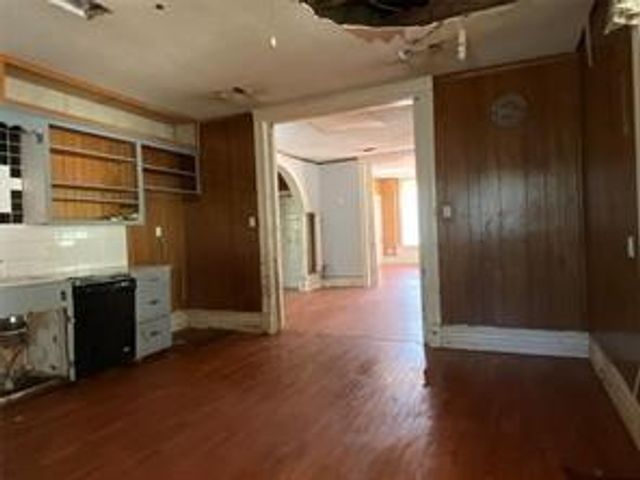 401 S Gardner Street, Whitewright, TX 75491