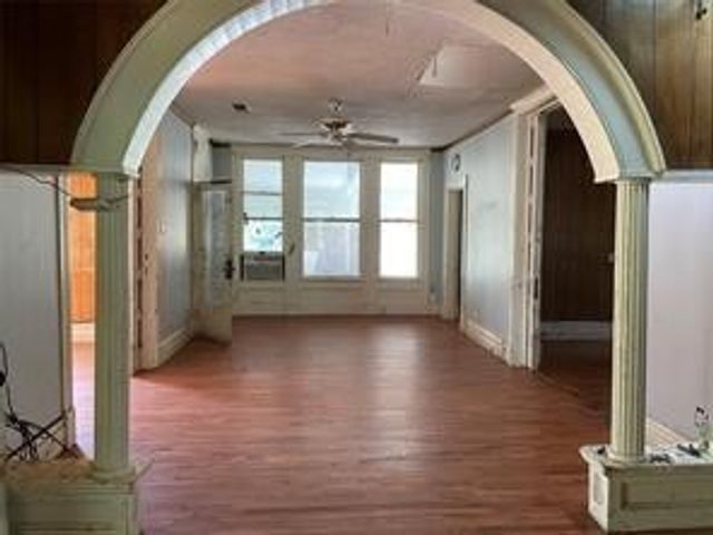 401 S Gardner Street, Whitewright, TX 75491