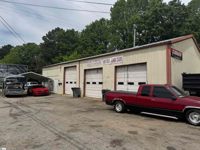 1609 E Main Street, Easley, SC 29640