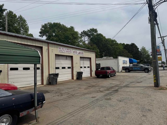 1609 E Main Street, Easley, SC 29640