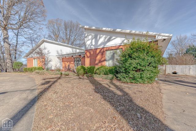 2806 Harrisburg Rd, Jonesboro, AR 72401