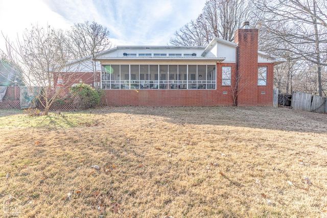 2806 Harrisburg Rd, Jonesboro, AR 72401