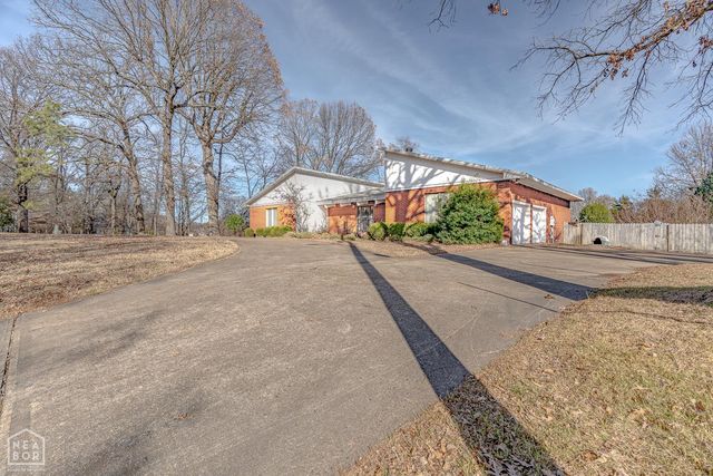 2806 Harrisburg Rd, Jonesboro, AR 72401
