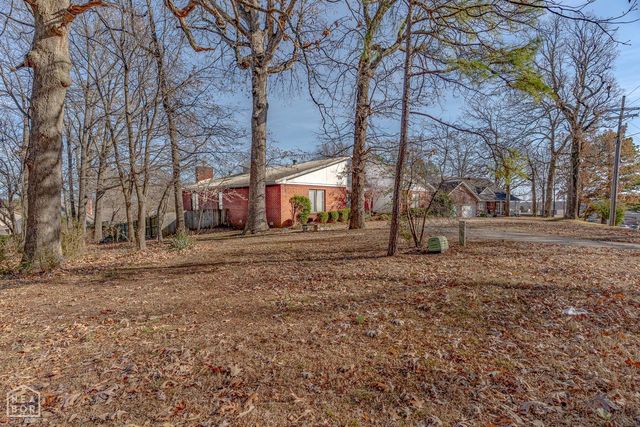 2806 Harrisburg Rd, Jonesboro, AR 72401