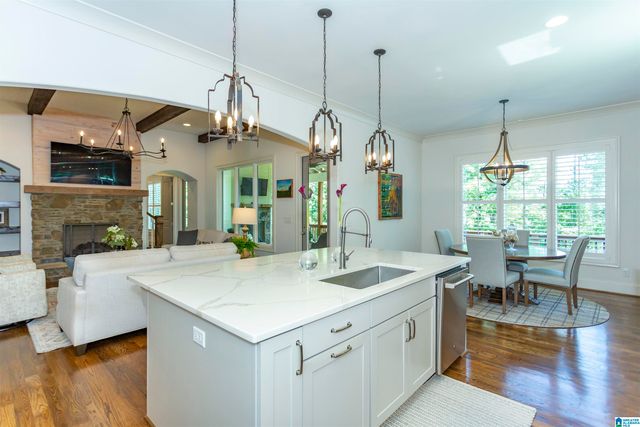 880 INDIAN CREST DRIVE, Indian Springs Village, AL 35124
