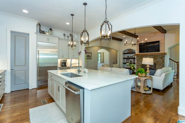 880 INDIAN CREST DRIVE, Indian Springs Village, AL 35124