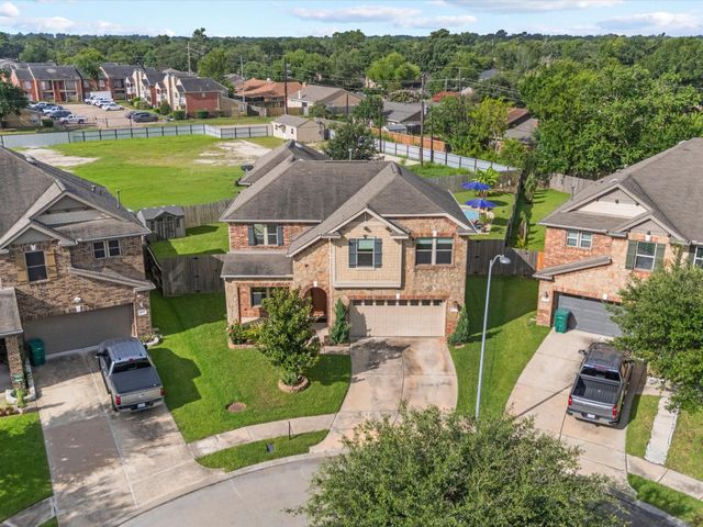 16551 Winthrop Bend Drive, Houston, TX 77084