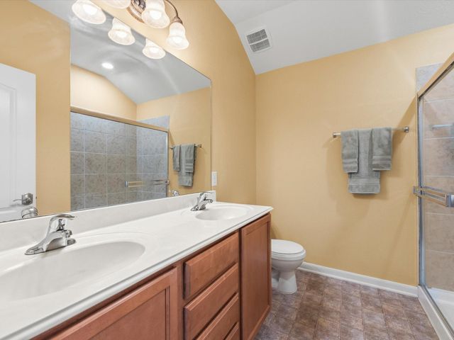 16551 Winthrop Bend Drive, Houston, TX 77084