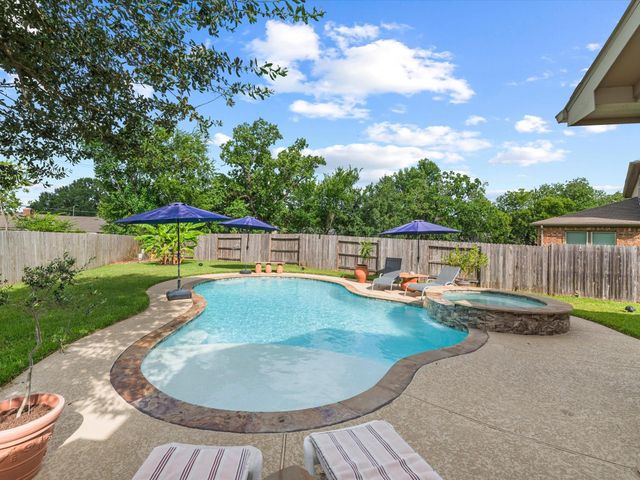 16551 Winthrop Bend Drive, Houston, TX 77084