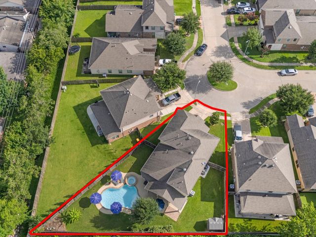 16551 Winthrop Bend Drive, Houston, TX 77084