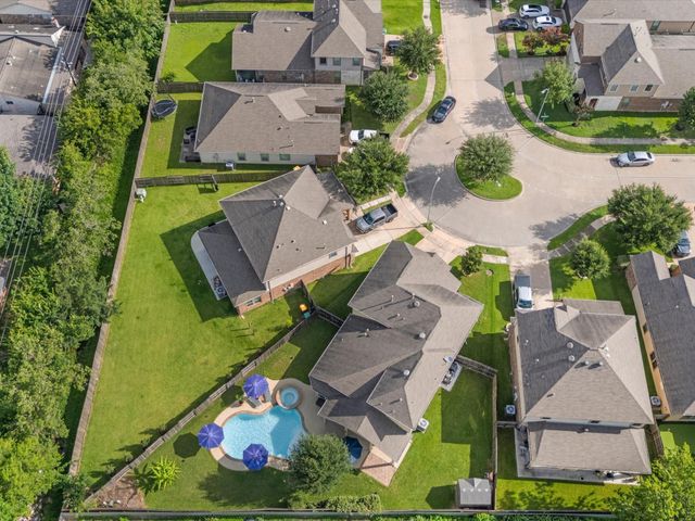 16551 Winthrop Bend Drive, Houston, TX 77084