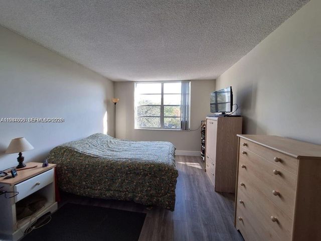 6700 Cypress Road 409, Plantation, FL 33317