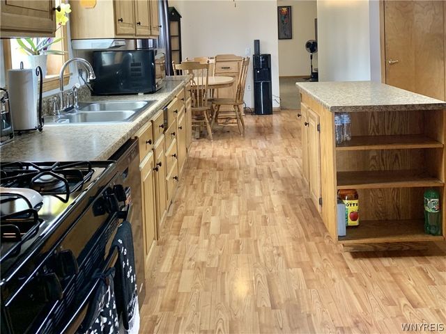 8983 Center Street, Colden, NY 14080