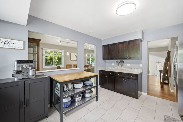 602 N ASHBURY Avenue, Bolingbrook, IL 60440