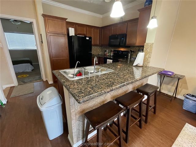 1198 Jones Butler Road 2706, College Station, TX 77840