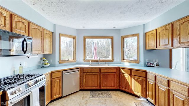 876 Jennifer Trail, Tallmadge, OH 44278