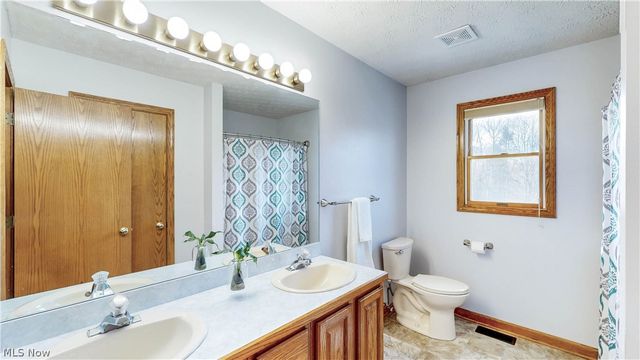 876 Jennifer Trail, Tallmadge, OH 44278
