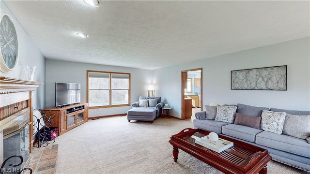 876 Jennifer Trail, Tallmadge, OH 44278