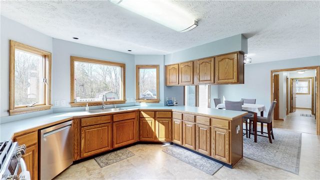 876 Jennifer Trail, Tallmadge, OH 44278