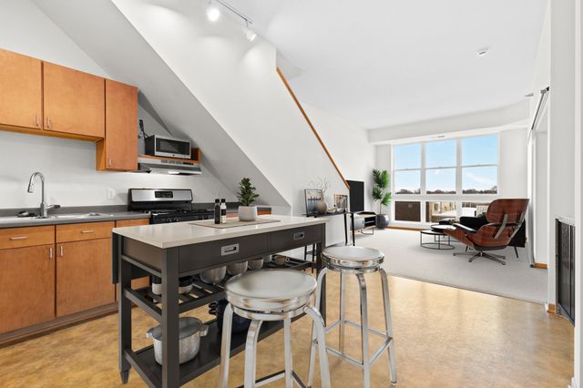 2650 University Avenue W 311, Saint Paul, MN 55114