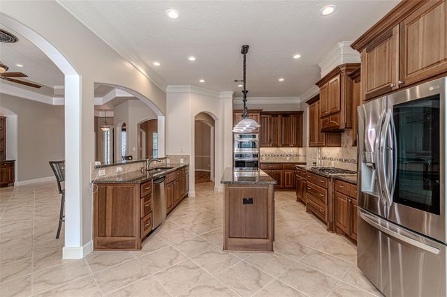 1302 Majestic Pines Court, Houston, TX 77345
