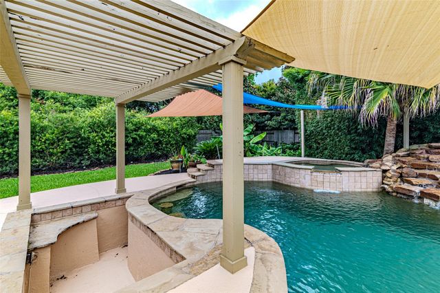 1302 Majestic Pines Court, Houston, TX 77345