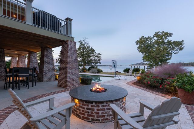 232 Waters Edge Drive, Lexington, SC 29072