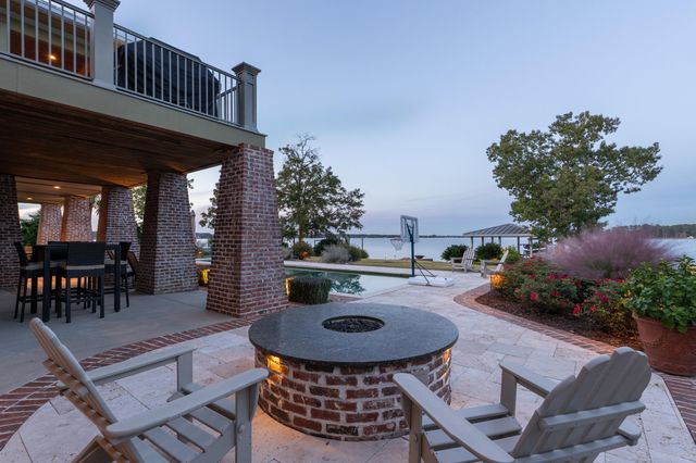 232 Waters Edge Drive, Lexington, SC 29072