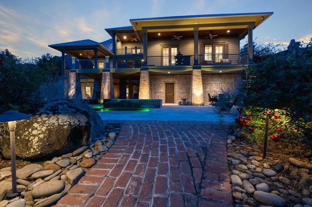 232 Waters Edge Drive, Lexington, SC 29072