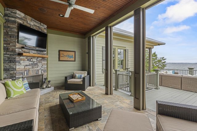 232 Waters Edge Drive, Lexington, SC 29072