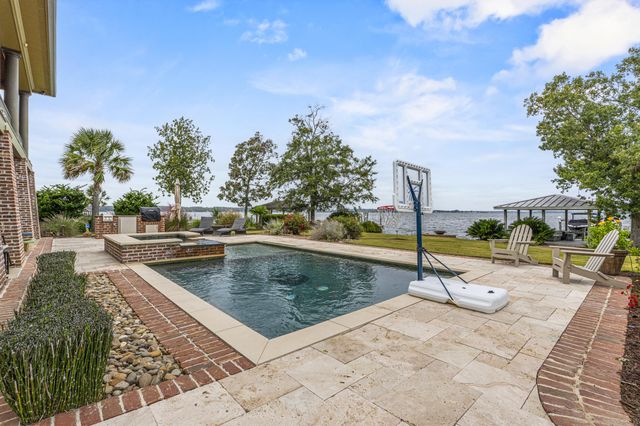 232 Waters Edge Drive, Lexington, SC 29072