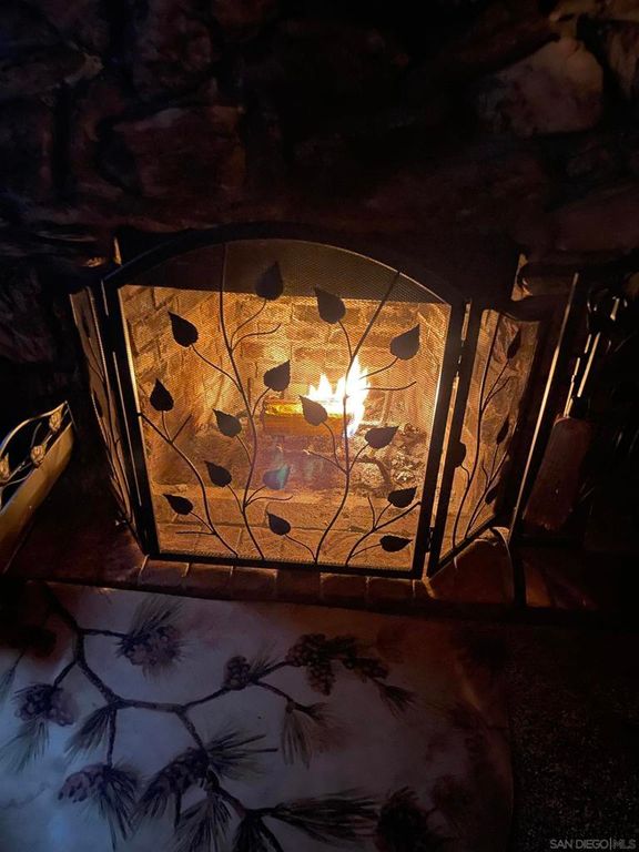 Image 6 of property listing at Address unavailable.