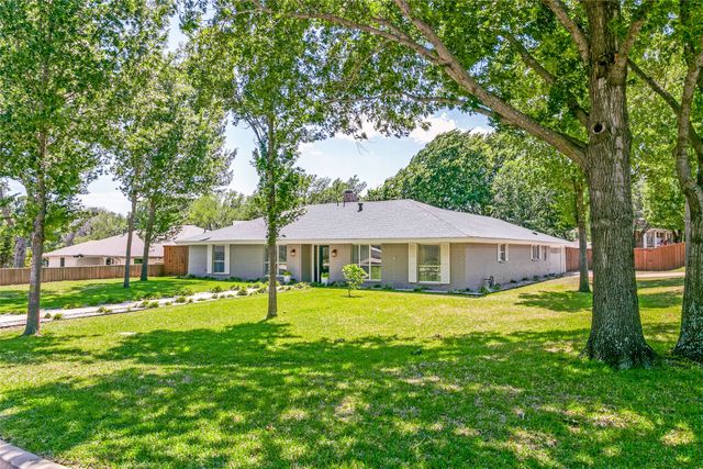 1210 Oakwood Trail, Southlake, TX 76092