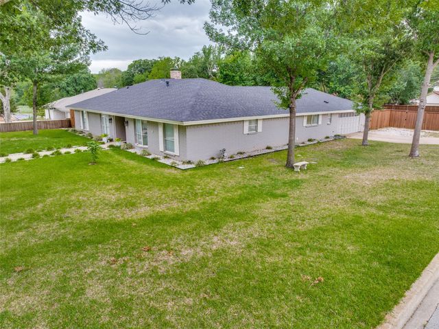 1210 Oakwood Trail, Southlake, TX 76092