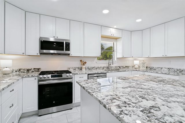 1210 Oakwood Trail, Southlake, TX 76092