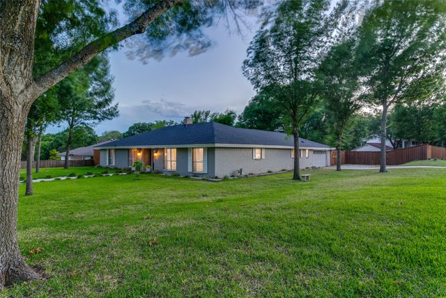 1210 Oakwood Trail, Southlake, TX 76092