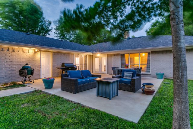 1210 Oakwood Trail, Southlake, TX 76092