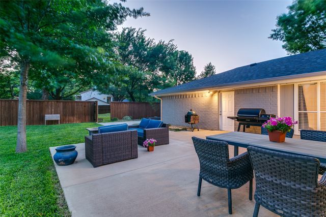 1210 Oakwood Trail, Southlake, TX 76092