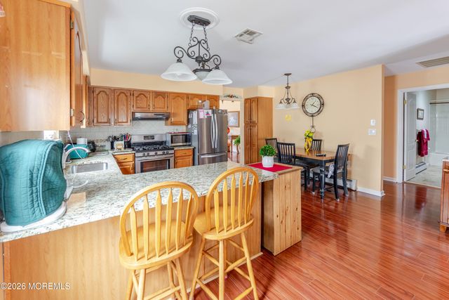 5 Prince Charles Drive, Toms River, NJ 08757