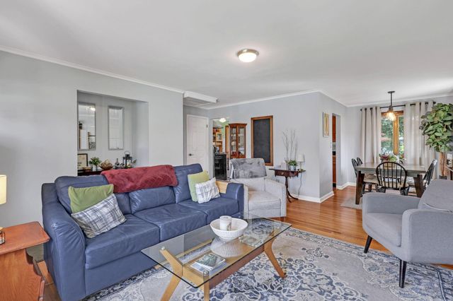 2673 Shrewsbury Road, Columbus, OH 43221