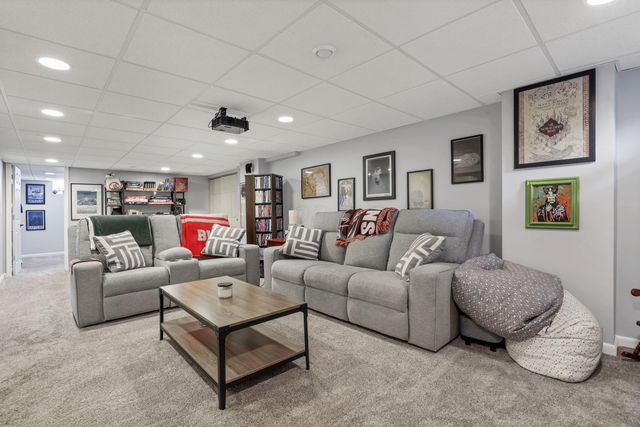 2673 Shrewsbury Road, Columbus, OH 43221