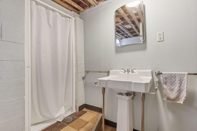 2673 Shrewsbury Road, Columbus, OH 43221