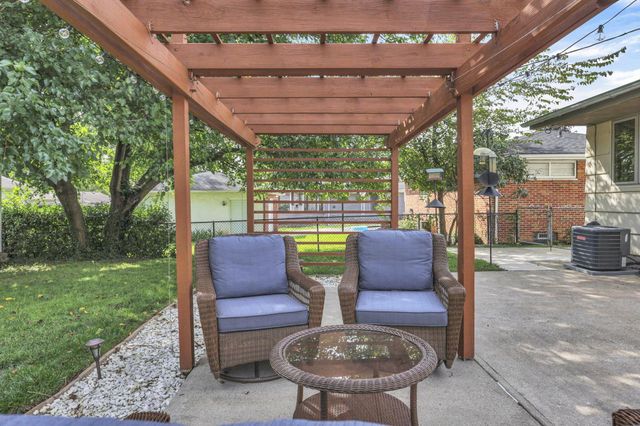 2673 Shrewsbury Road, Columbus, OH 43221