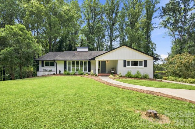 215 Pinehurst Lane, Newton, NC 28658