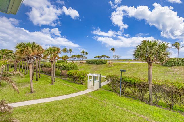 303 Mainsail Circle, Jupiter, FL 33477